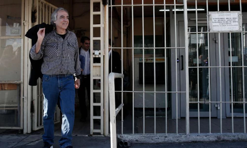 Στα τελευταία του ο Δ.Κουφοντίνας -Έχει λάβει ελάχιστα υγρά λέει ο γιατρός του